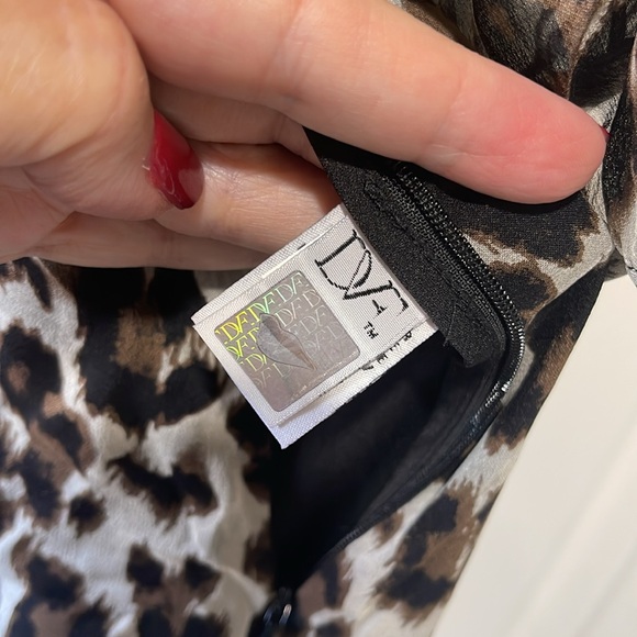 BNWT DIANE VON FURSTENBERG 100% SILK SNOW CHEETAH PRINT A-LINE ABOVE KNEE DRESS - Picture 14 of 16